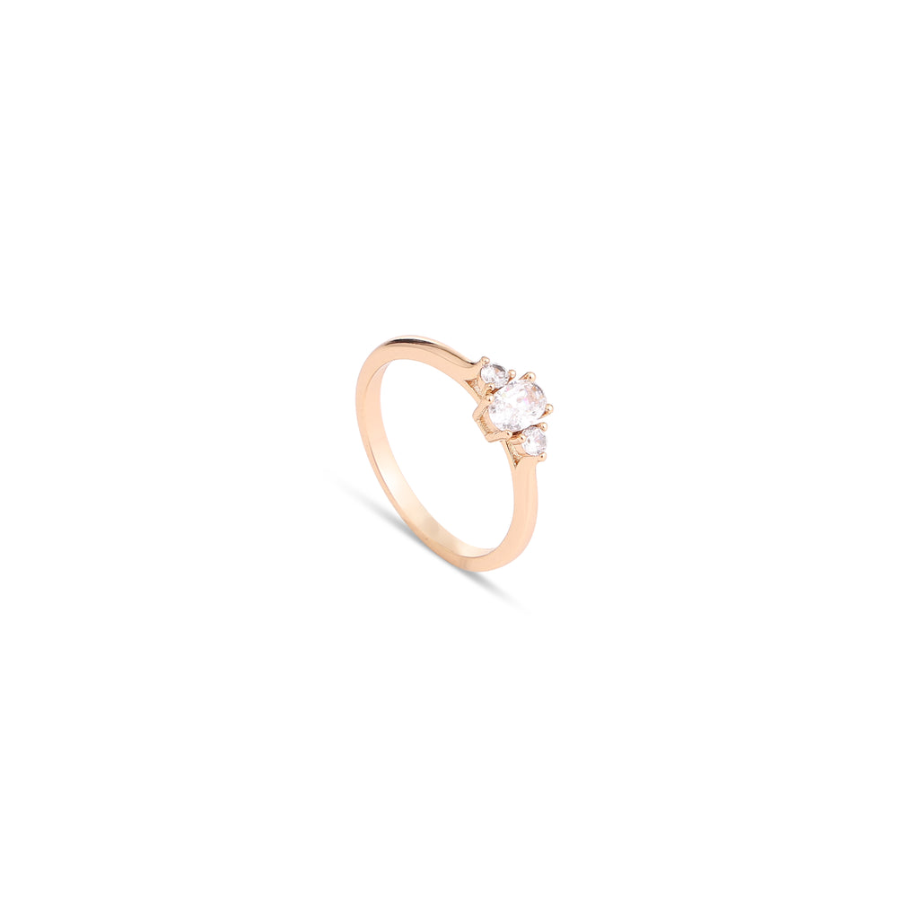 Elegant Oval Sparkle Gold Ring