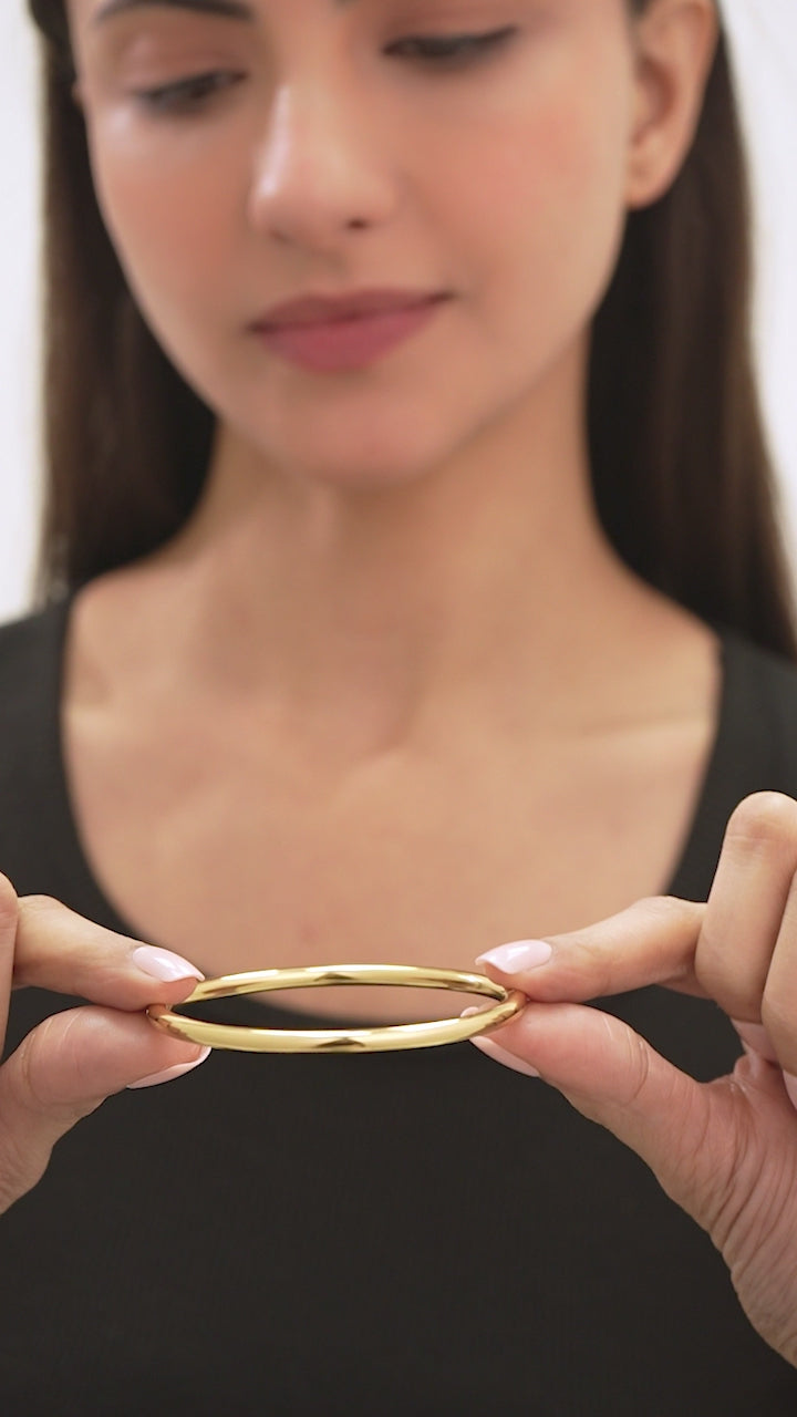 Aura Classic Gold Bangle