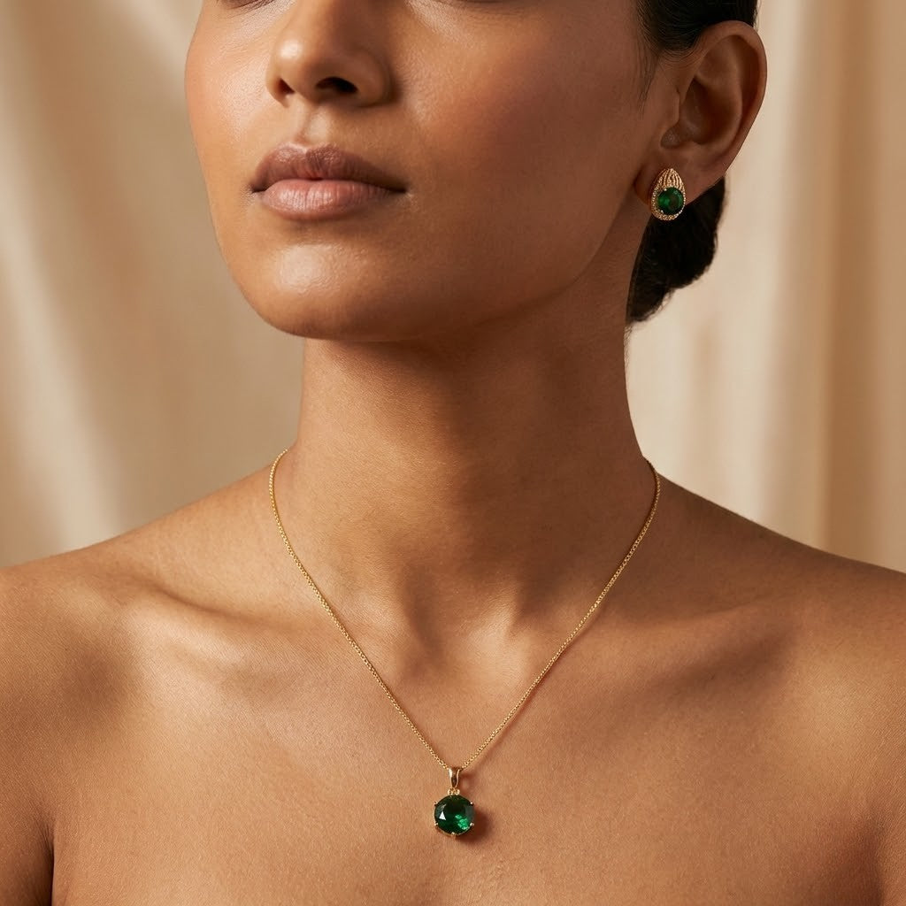 Emerald Noor Pendant Set