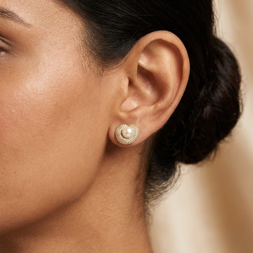 Pearl Éclat Studs